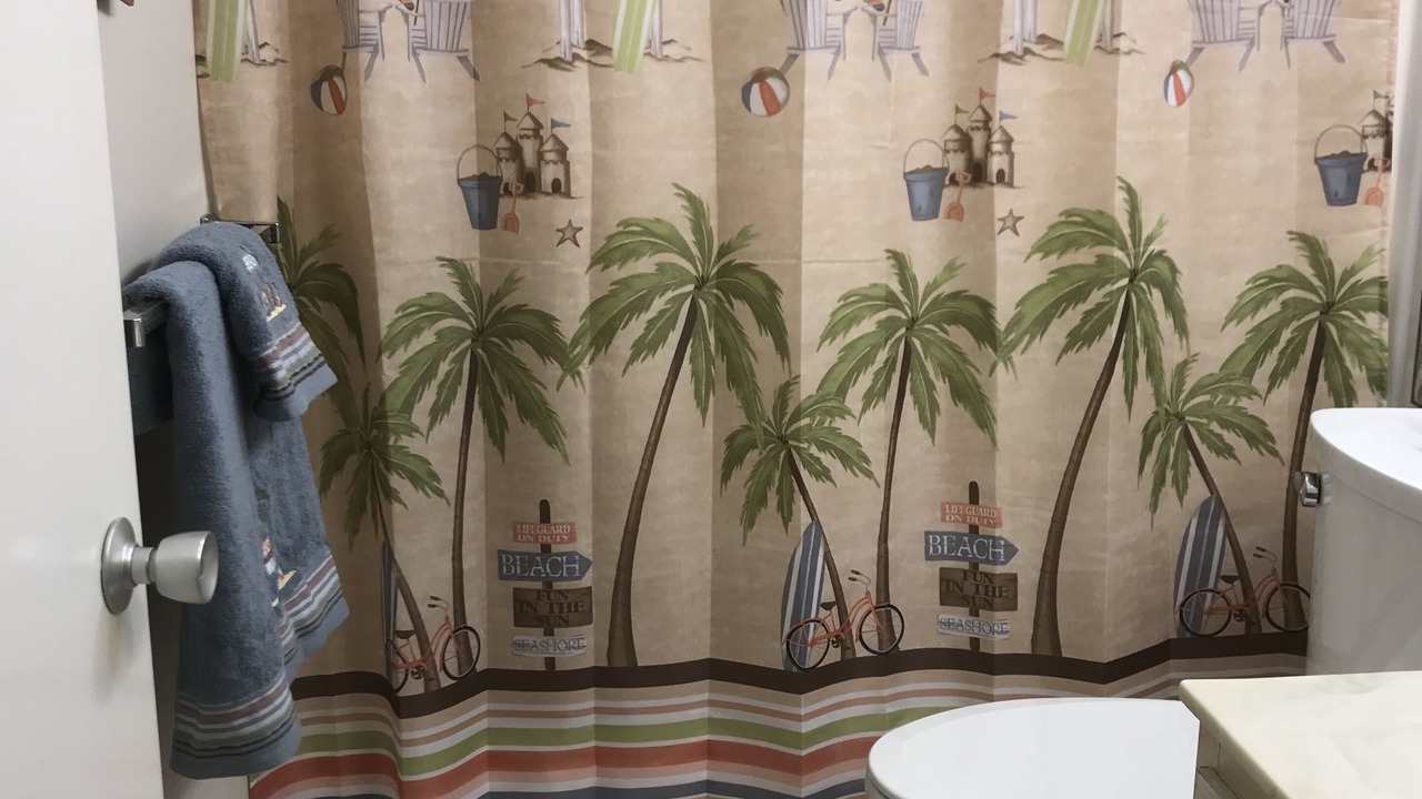 Photo of Bathroom in Diamondhead