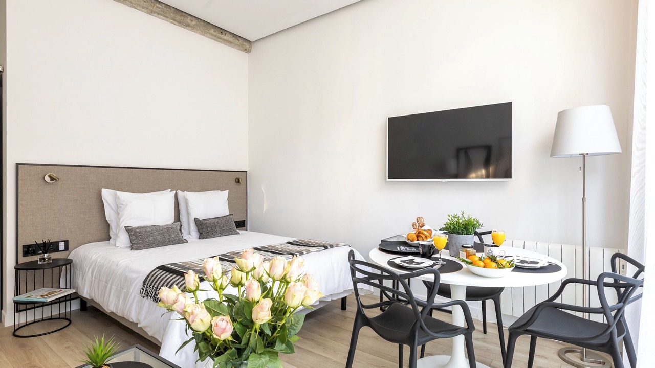 Photo of Bedroom in 15th Arrondissement