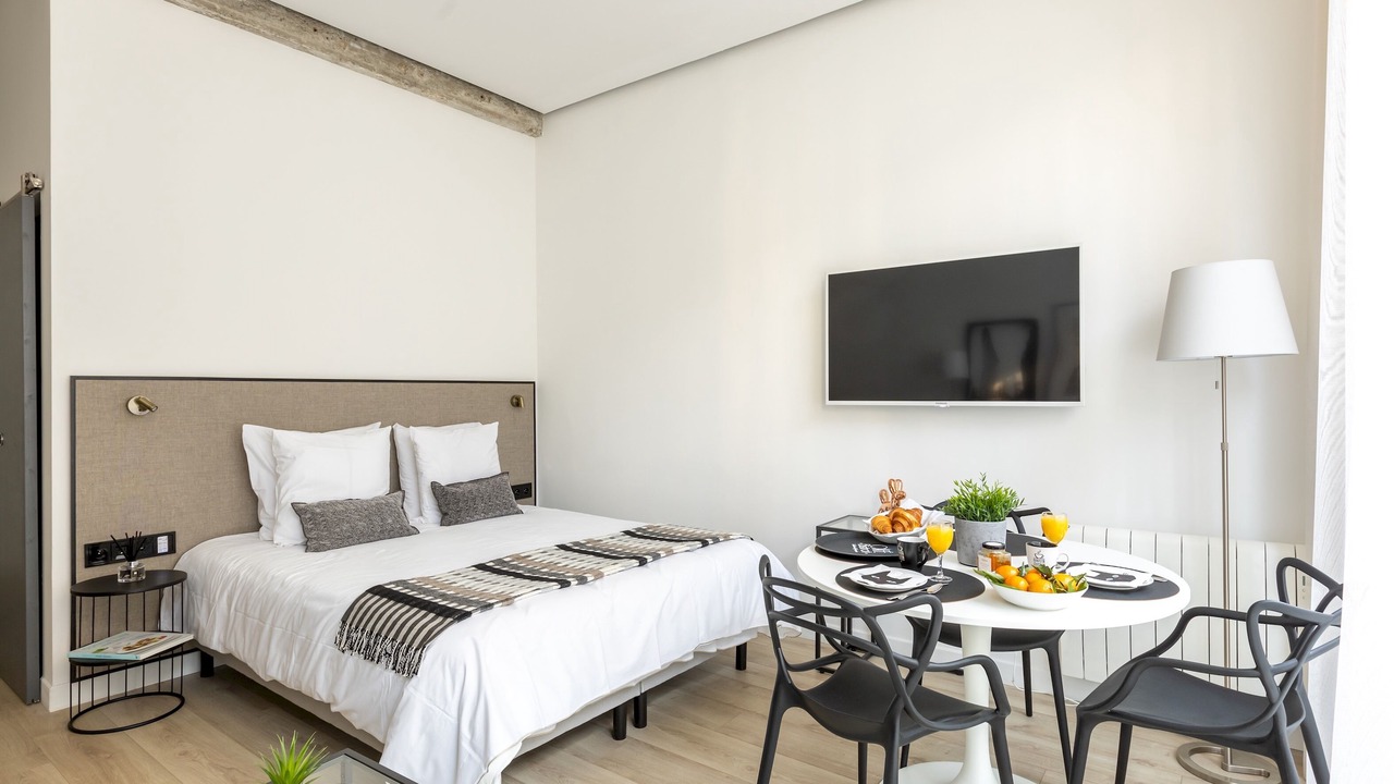 Photo of Bedroom in 15th Arrondissement