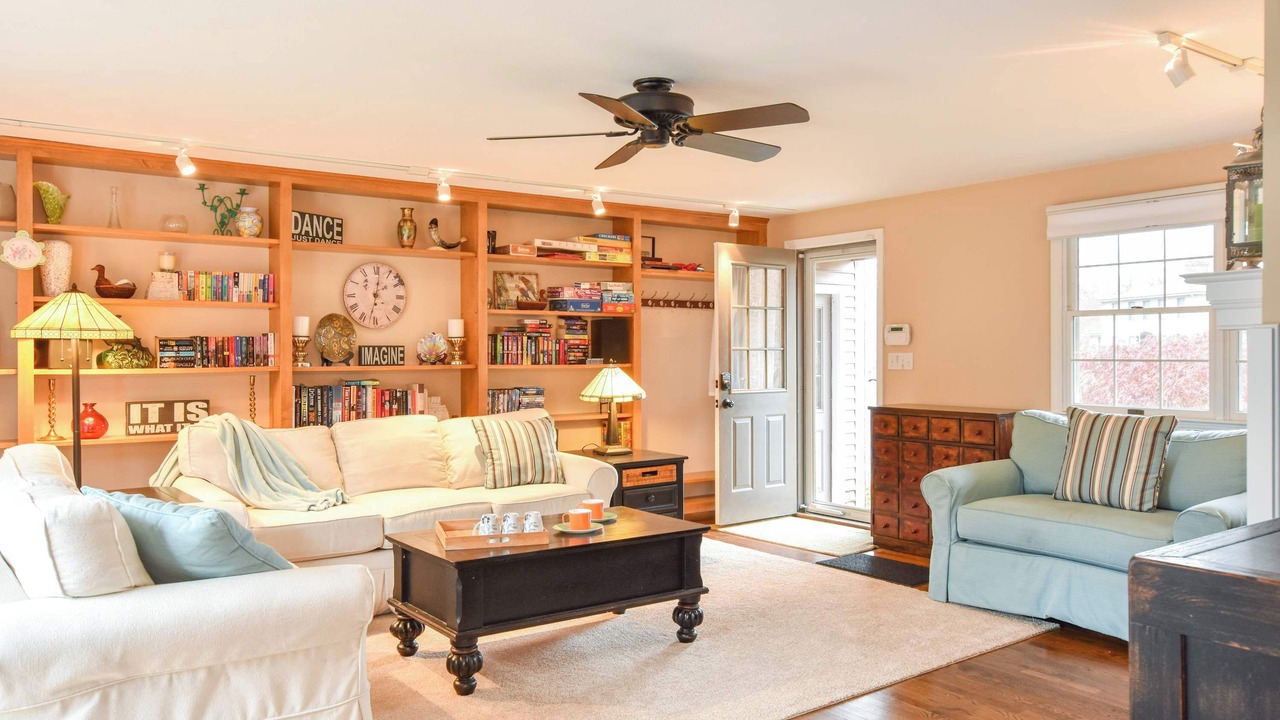 Photo of Livingroom in Eastham