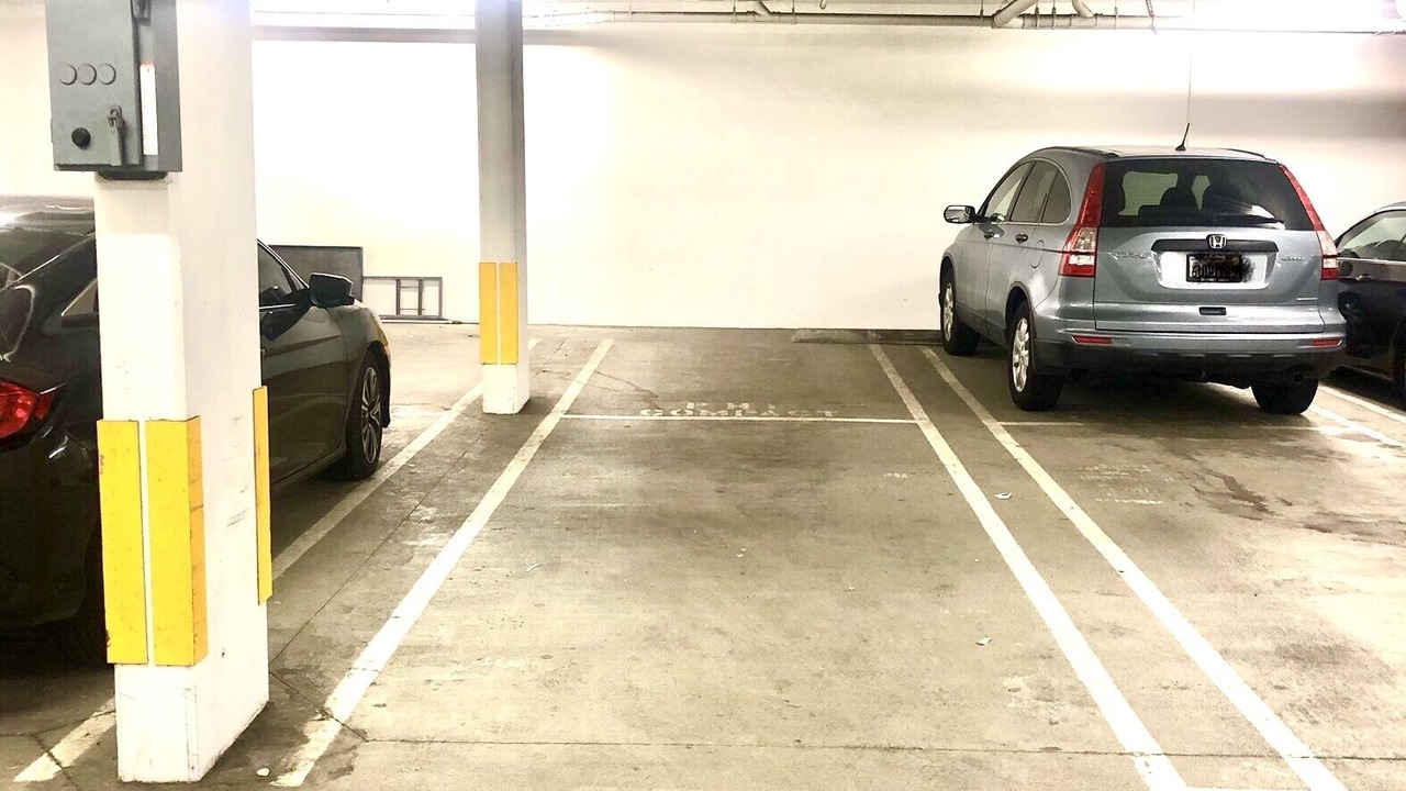 Photo of Others in Beverly Grove