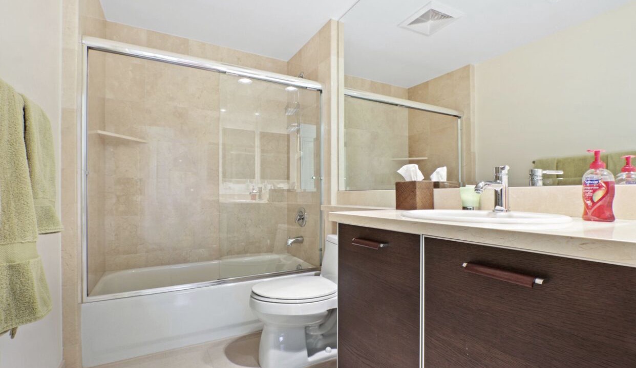 Photo of Bathroom in Beverly Grove