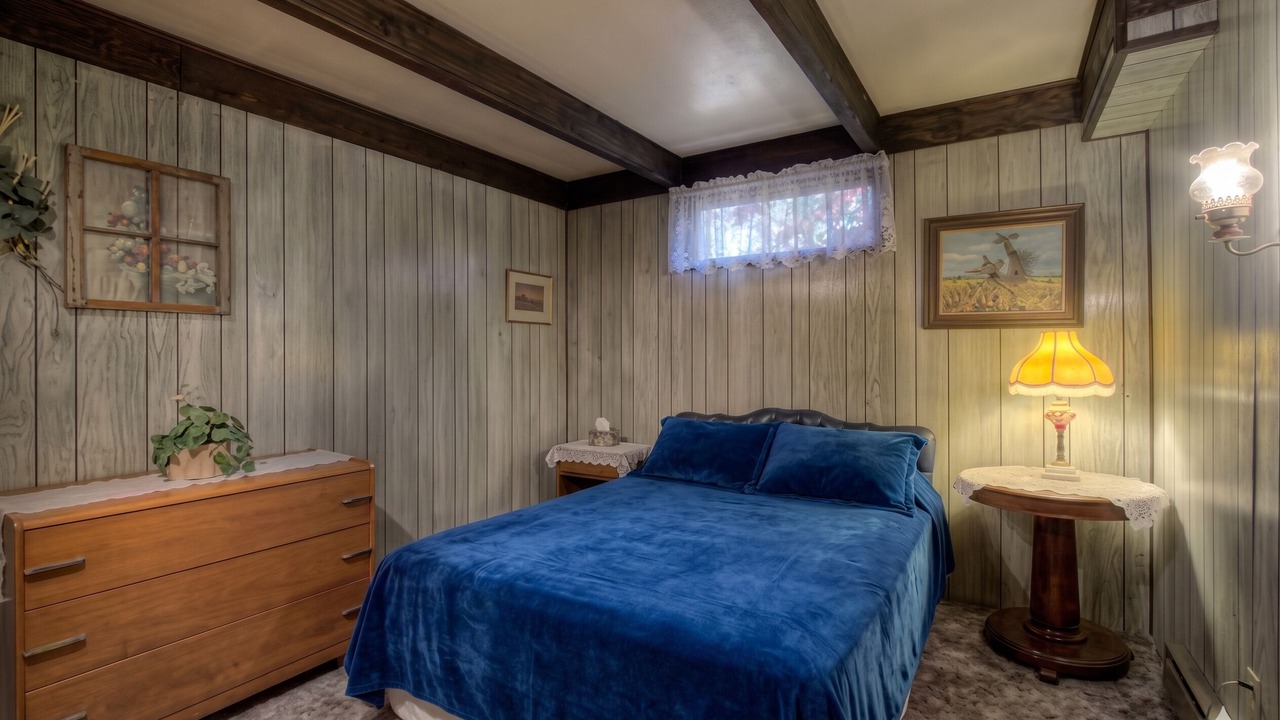 Photo of Bedroom in Rimrock