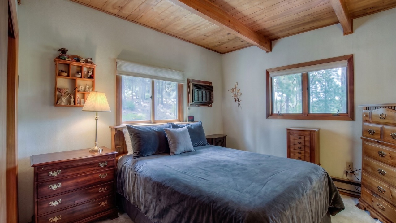 Photo of Bedroom in Rimrock