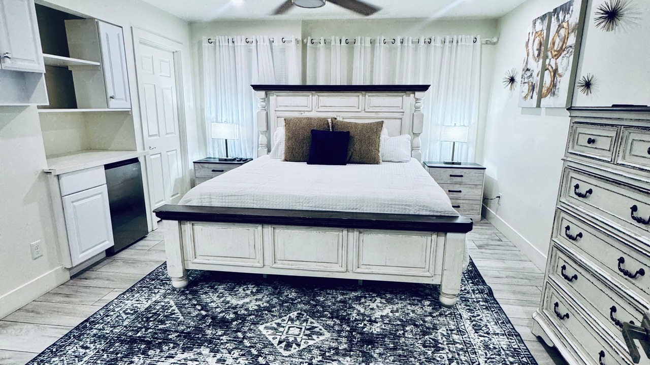 Photo of Bedroom in Central Scottsdale