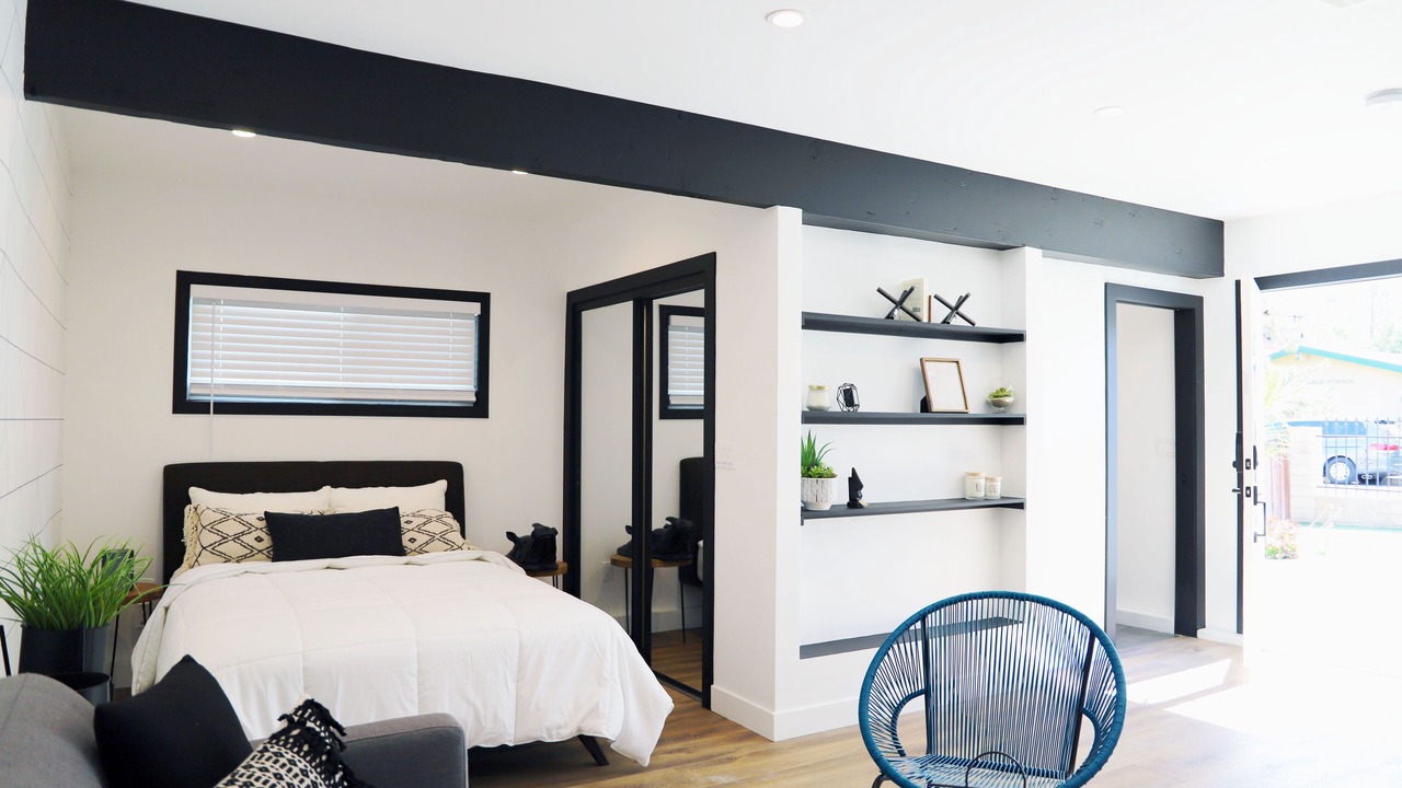 Photo of Bedroom in Woodland Hills