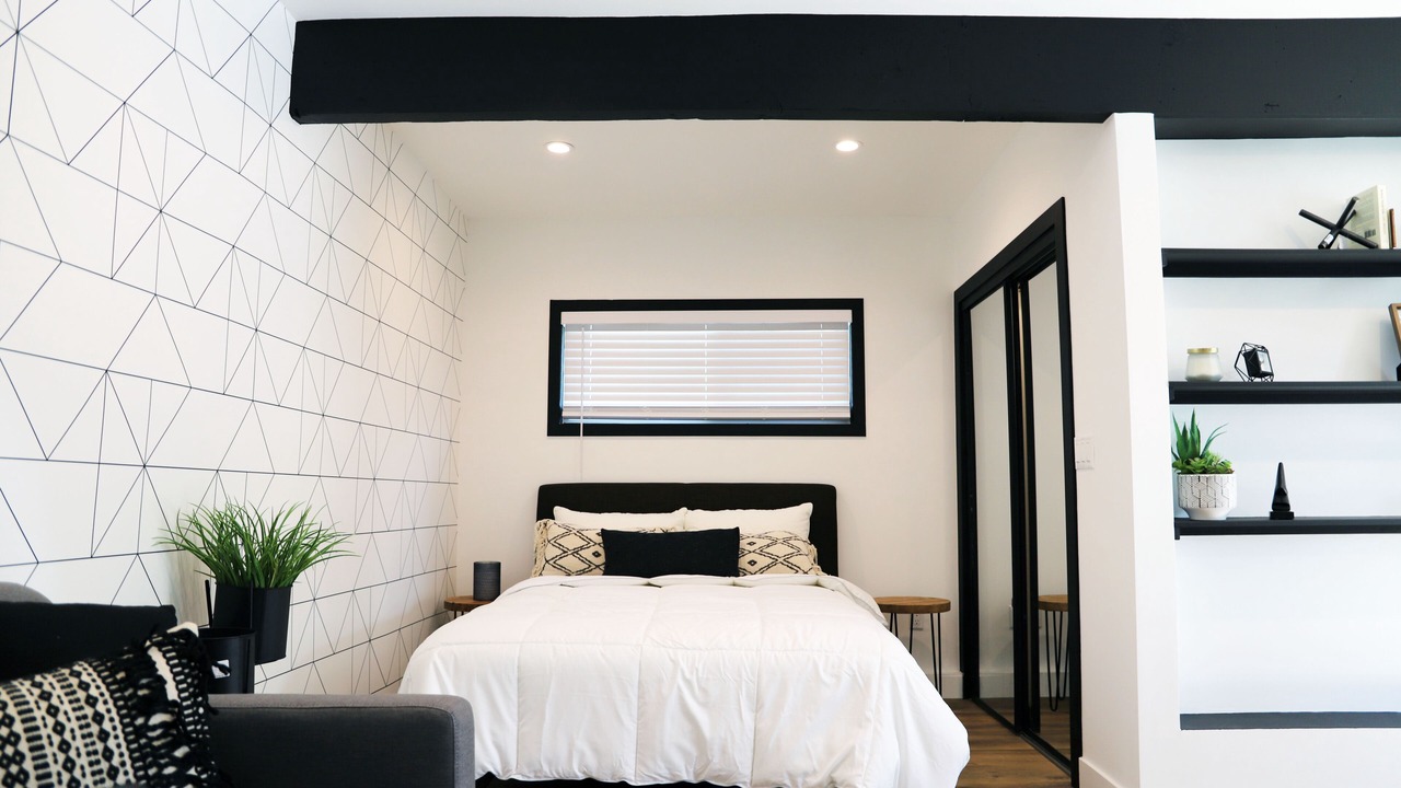 Photo of Bedroom in Woodland Hills