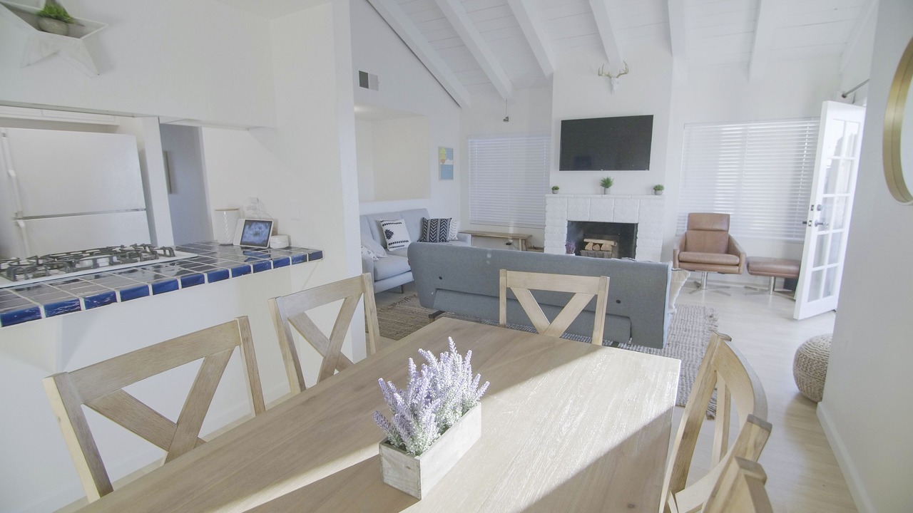 Photo of Livingroom in Newport Shores