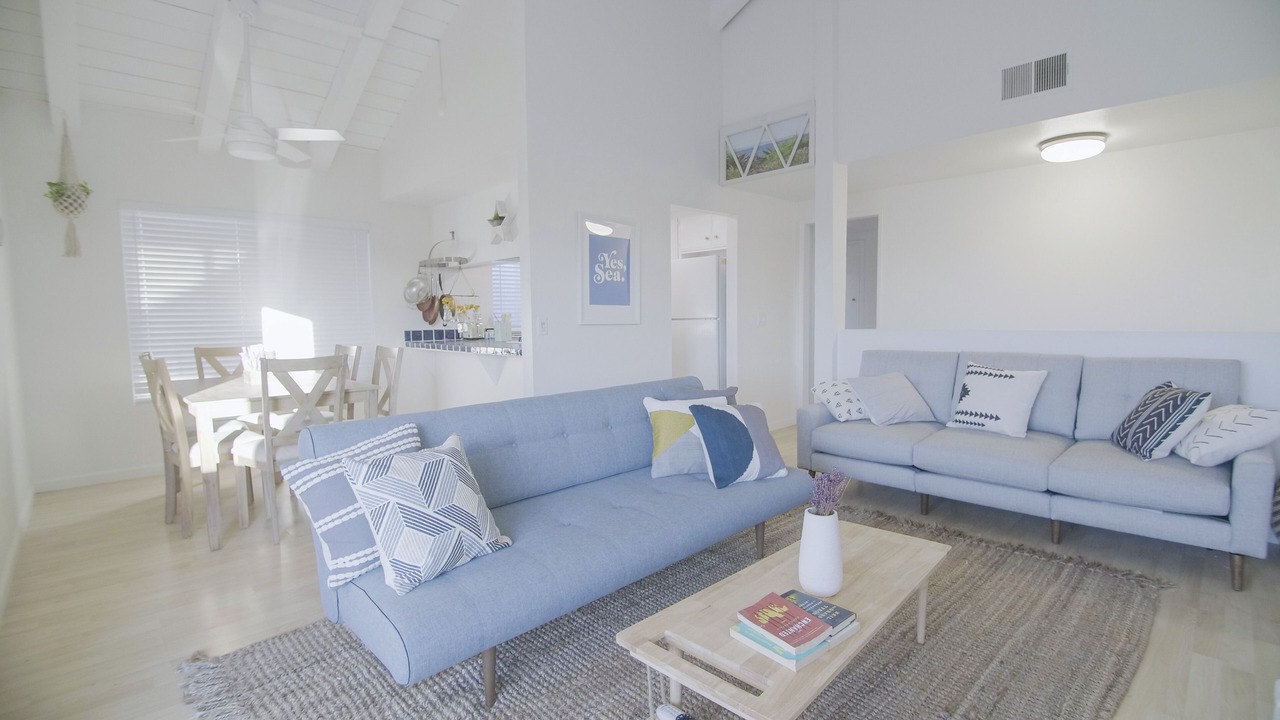 Photo of Livingroom in Newport Shores