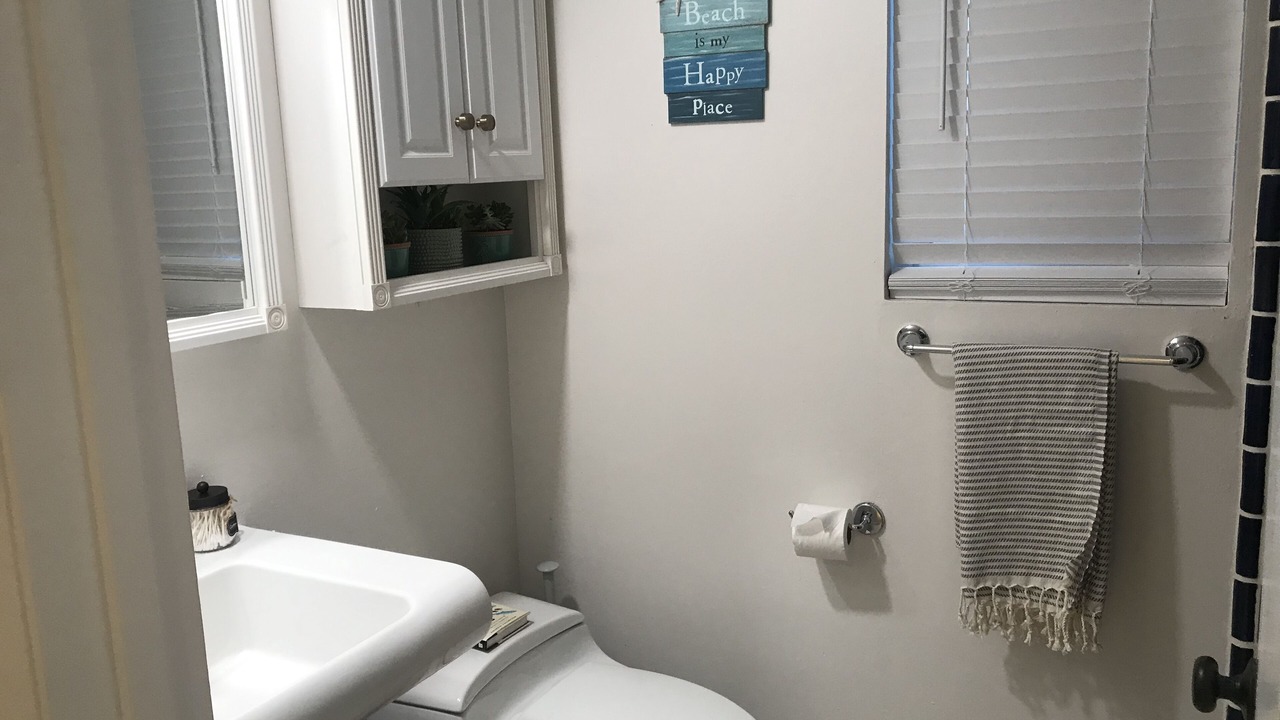 Photo of Bathroom in Newport Shores
