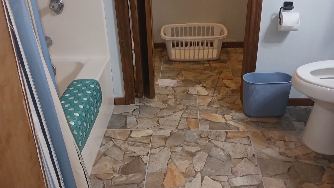 Photo of Bathroom in Diamondhead