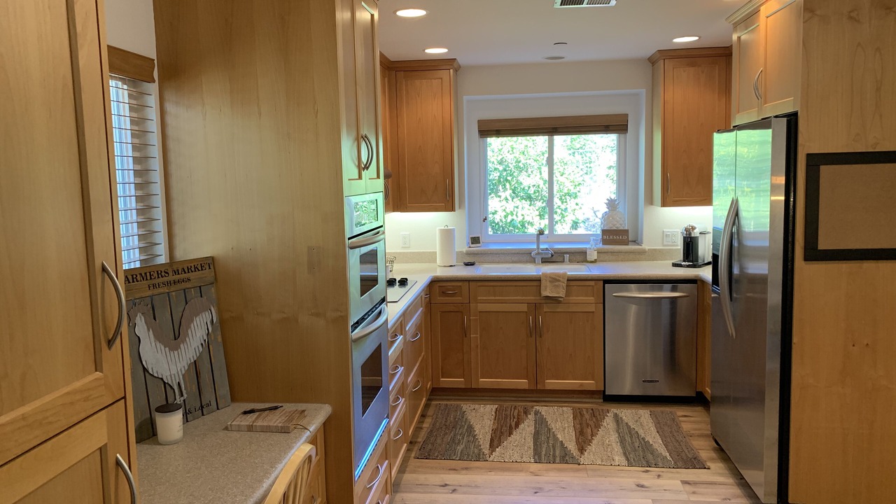 Photo of Kitchen in Meiners Oaks