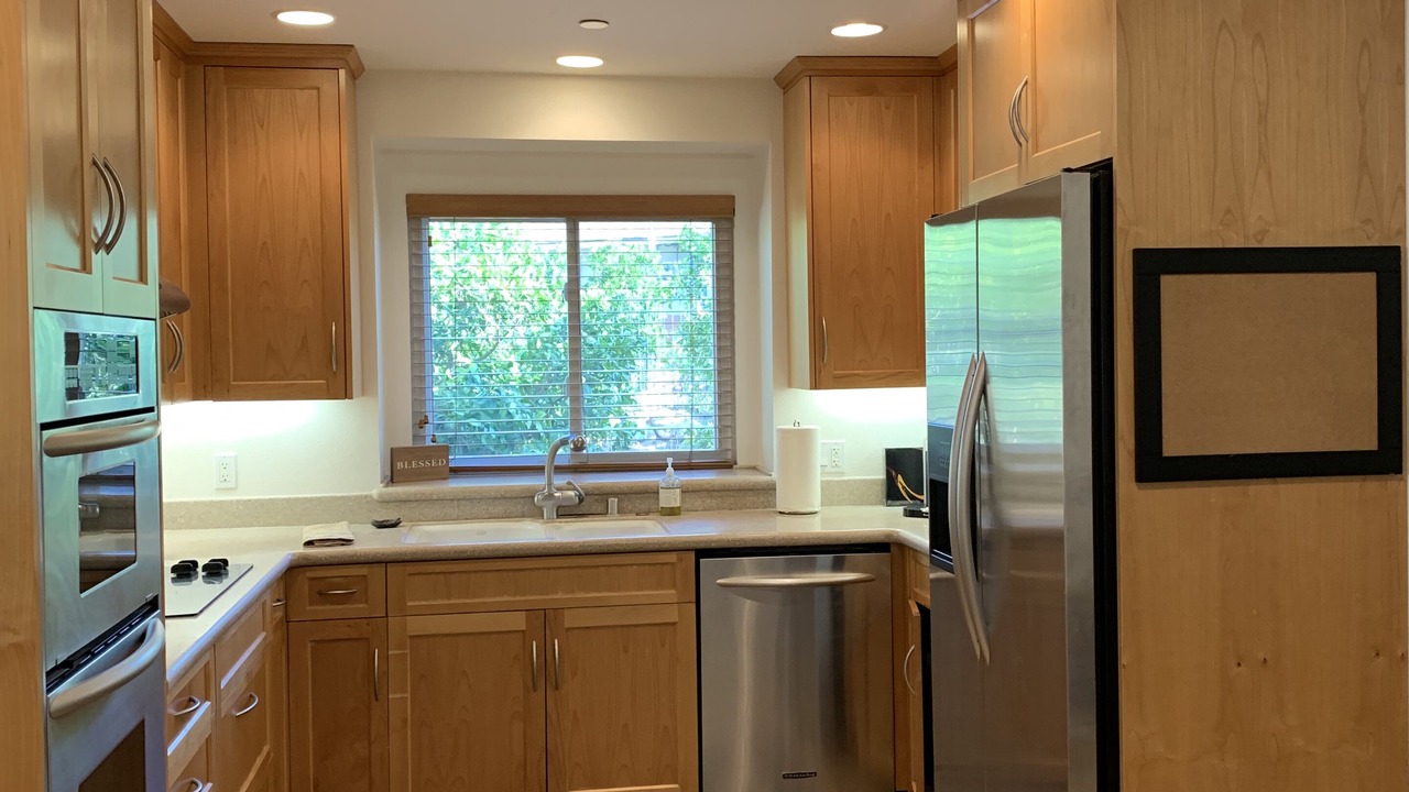 Photo of Kitchen in Meiners Oaks