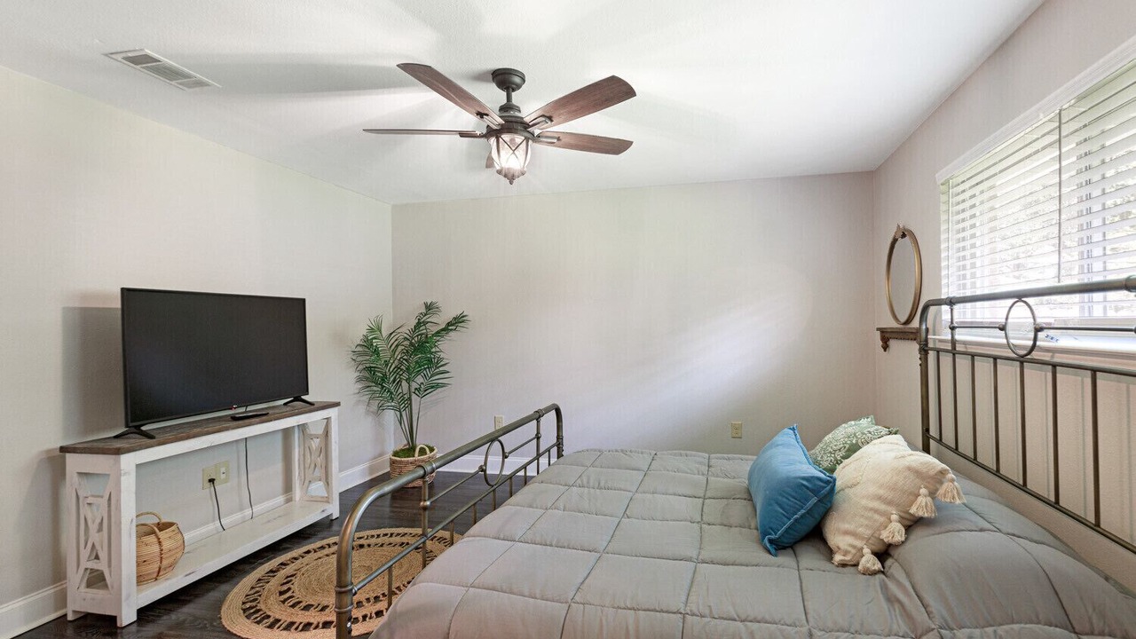 Photo of Bedroom in South Baton Rouge