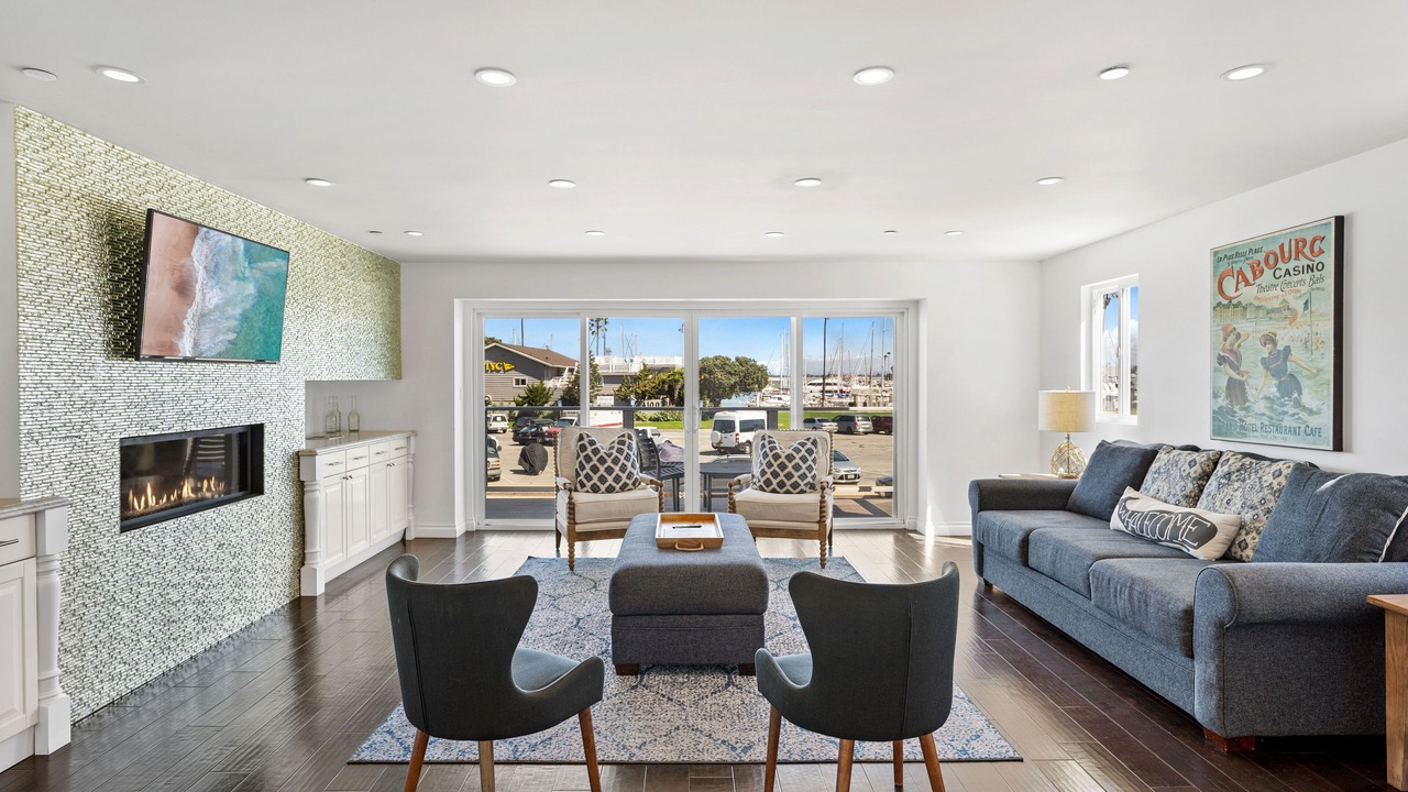 Photo of Livingroom in Hollywood