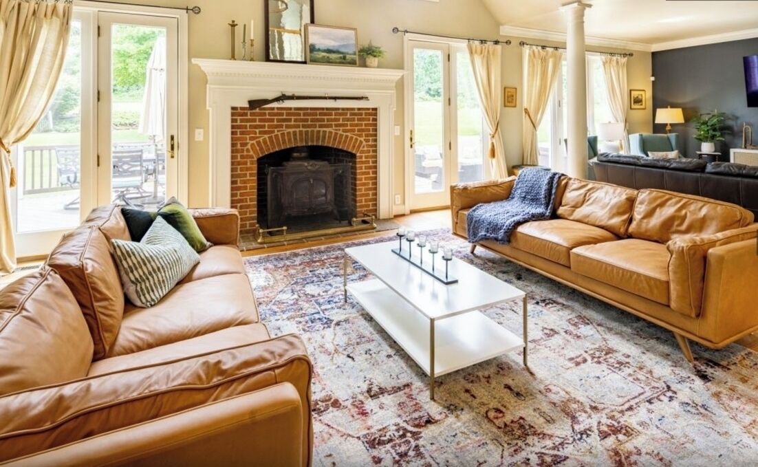 Photo of Livingroom in Round Hill