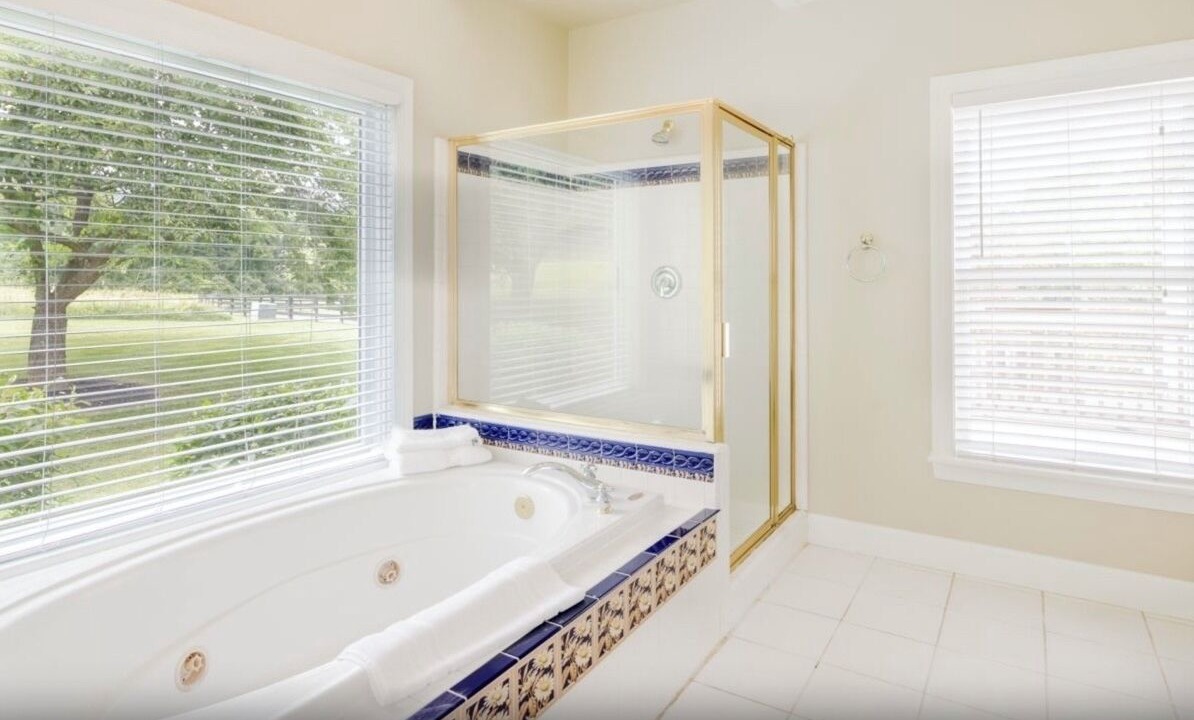 Photo of Bathroom in Round Hill