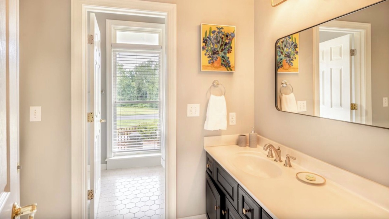 Photo of Bathroom in Round Hill