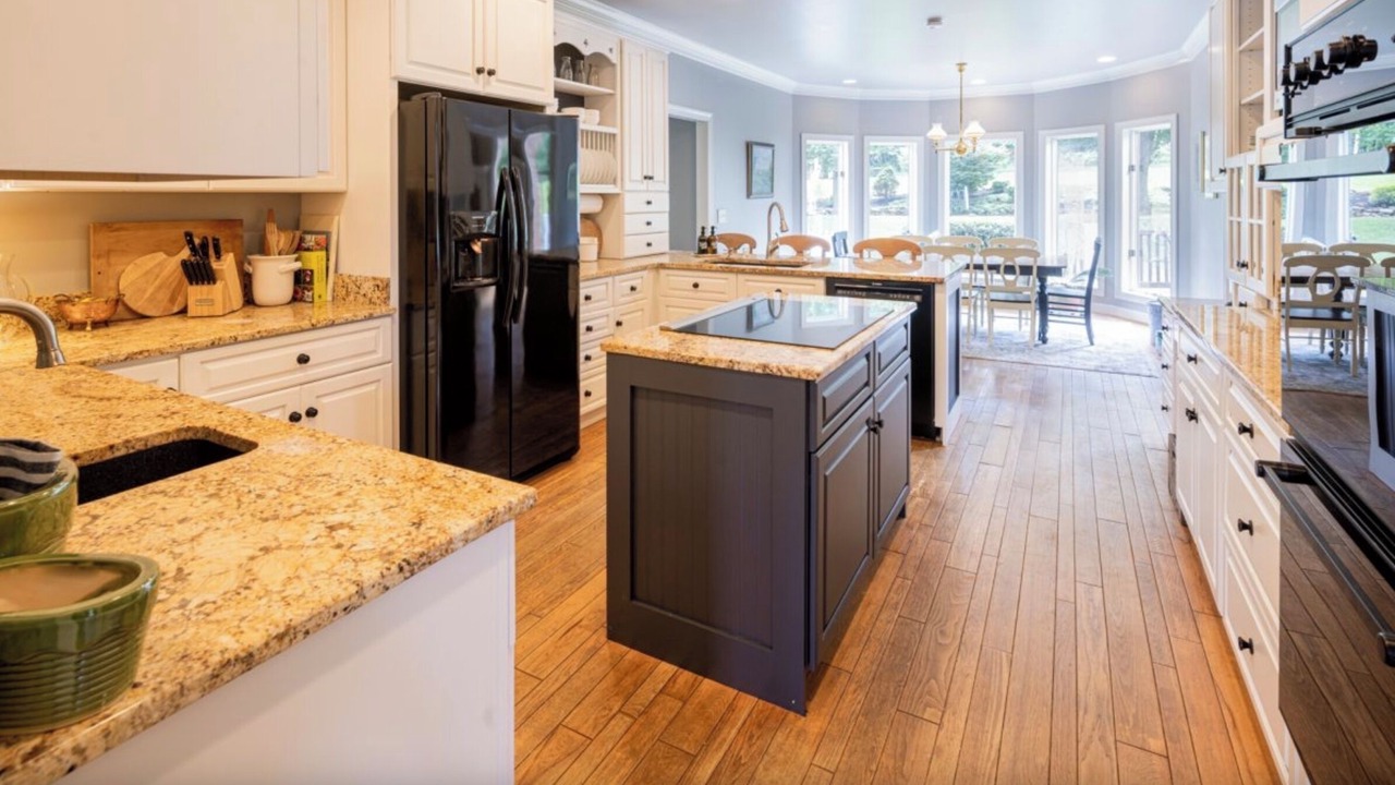 Photo of Kitchen in Round Hill