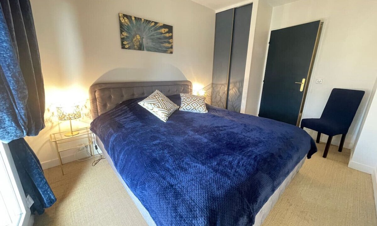 Photo of Bedroom in Sevres
