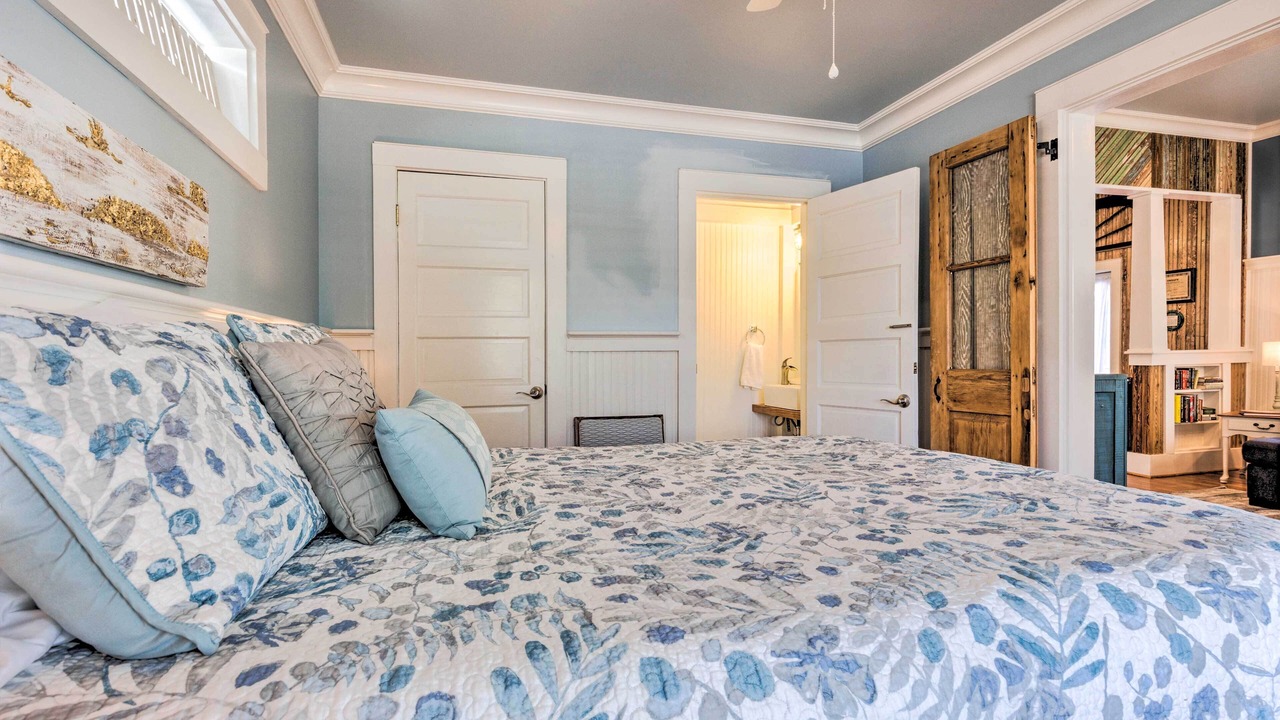 Photo of Bedroom in Old Town