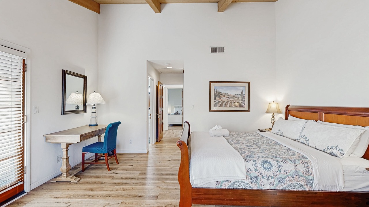 Photo of Bedroom in East Beach