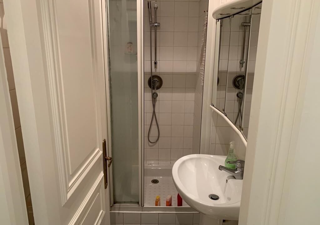 Photo of Bathroom in Chaillot