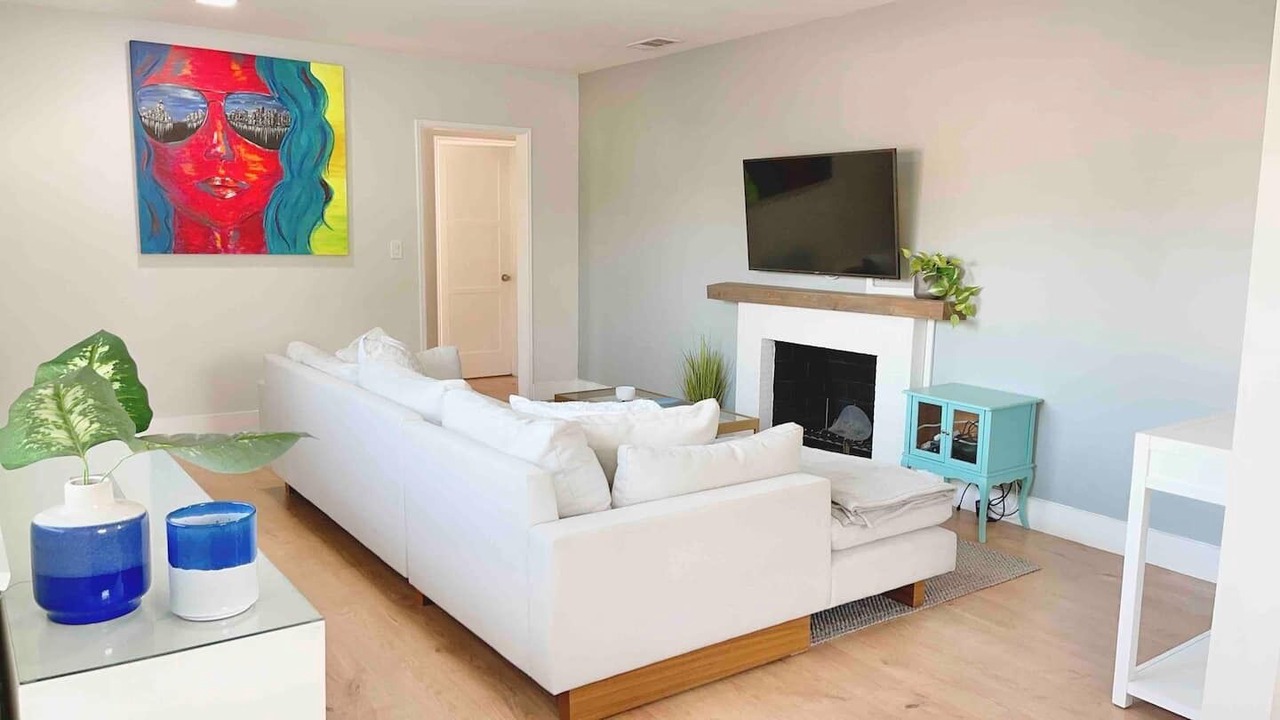 Photo of Livingroom in North Hollywood