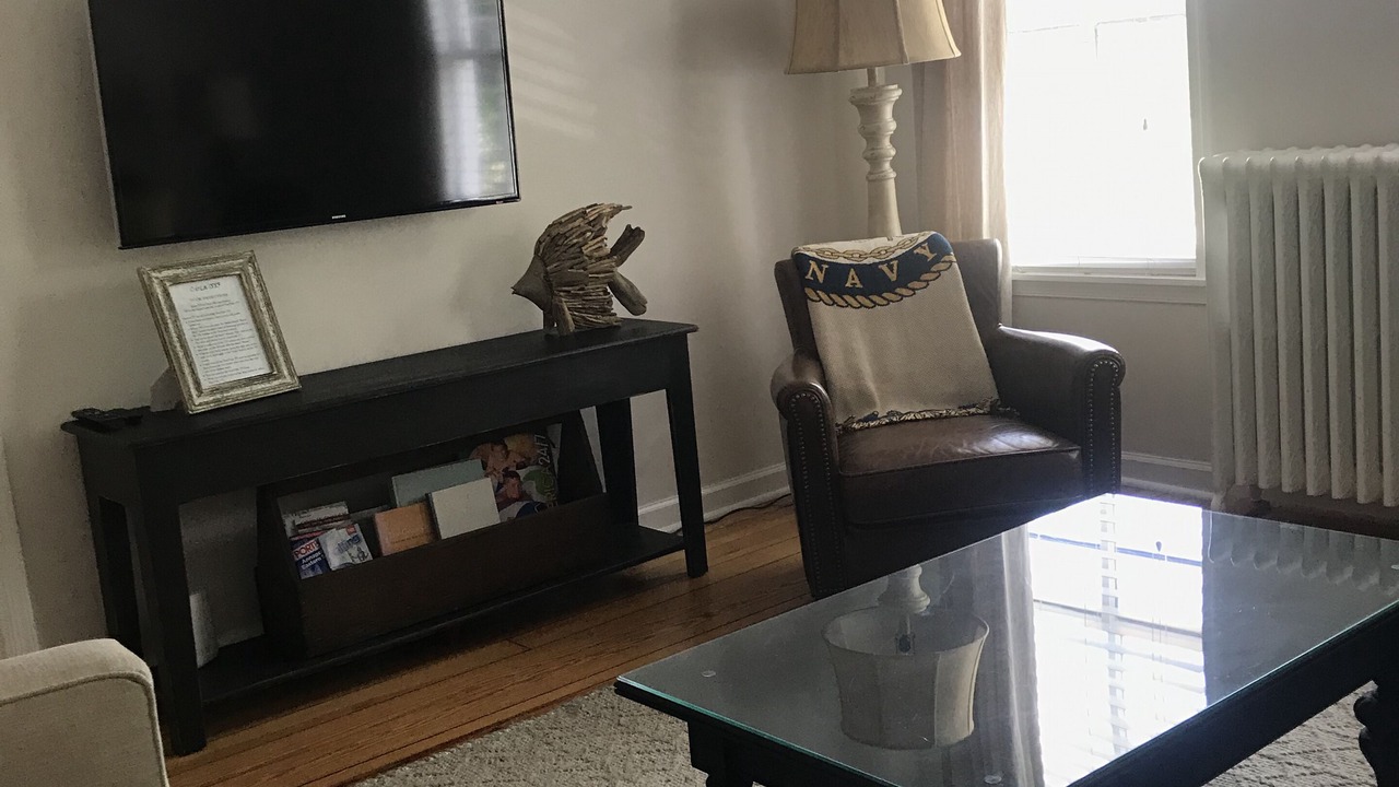 Photo of Livingroom in Historic District