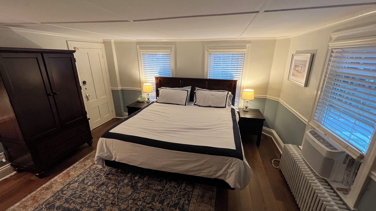 Photo of Bedroom in Plymouth Cultural District