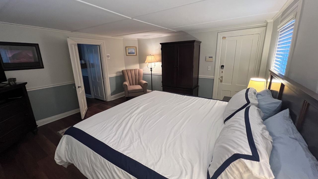 Photo of Bedroom in Plymouth Cultural District