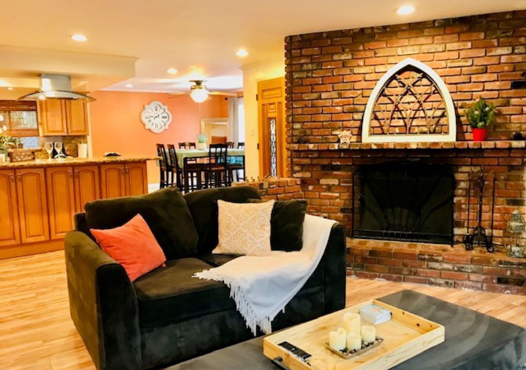 Photo of Livingroom in Eastside