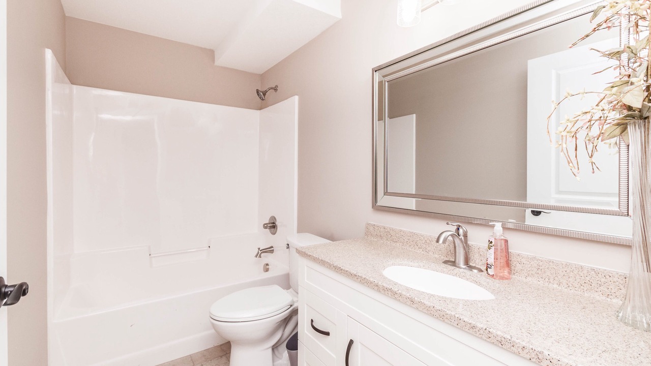 Photo of Bathroom in Kutzky Park