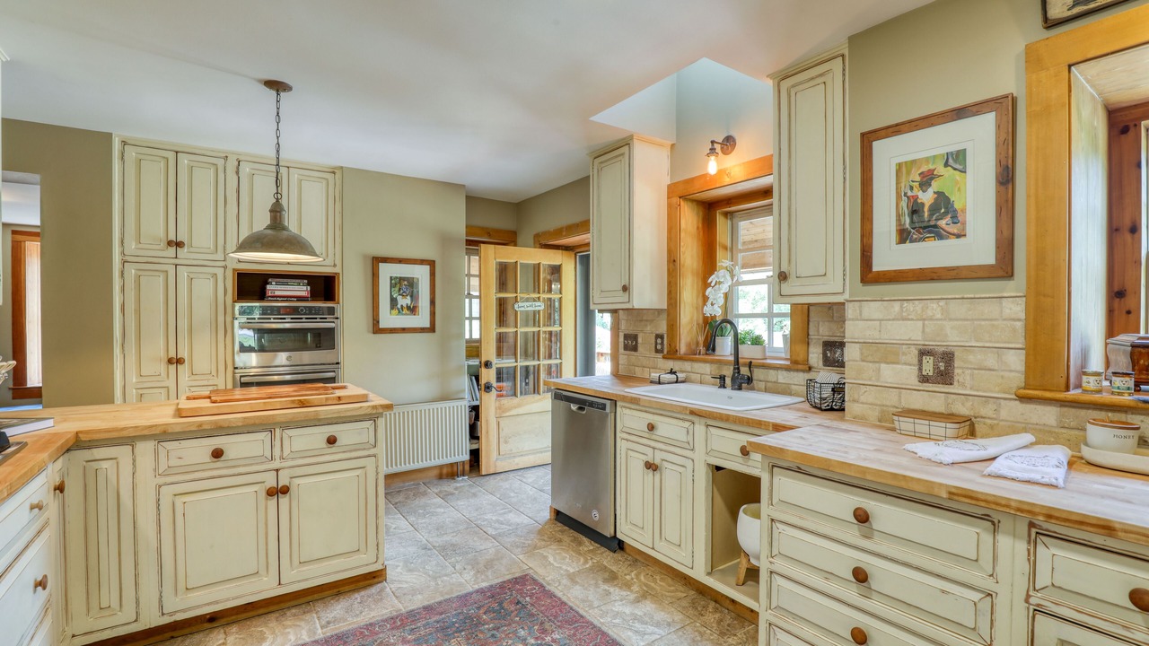 Photo of Kitchen in Bluemont