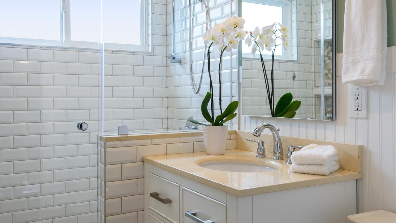 Photo of Bathroom in Pierpont Bay