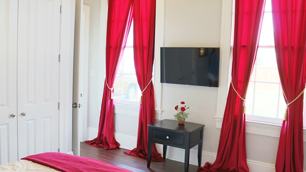 Photo of Bedroom in Lower Garden District
