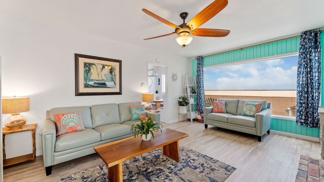 Photo of Livingroom in Hollywood