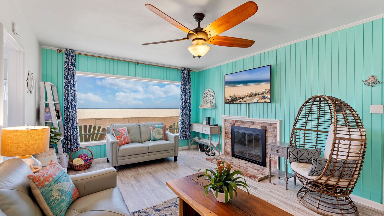 Photo of Livingroom in Hollywood