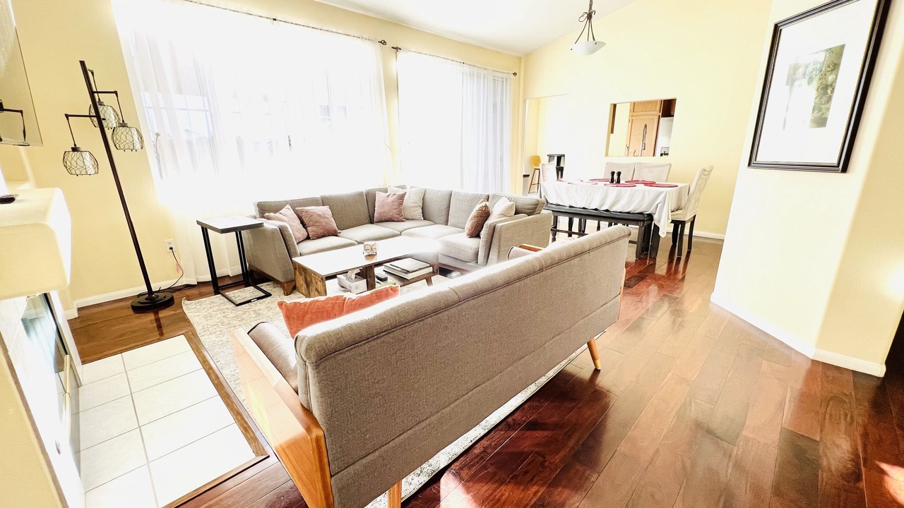 Photo of Livingroom in Ventura