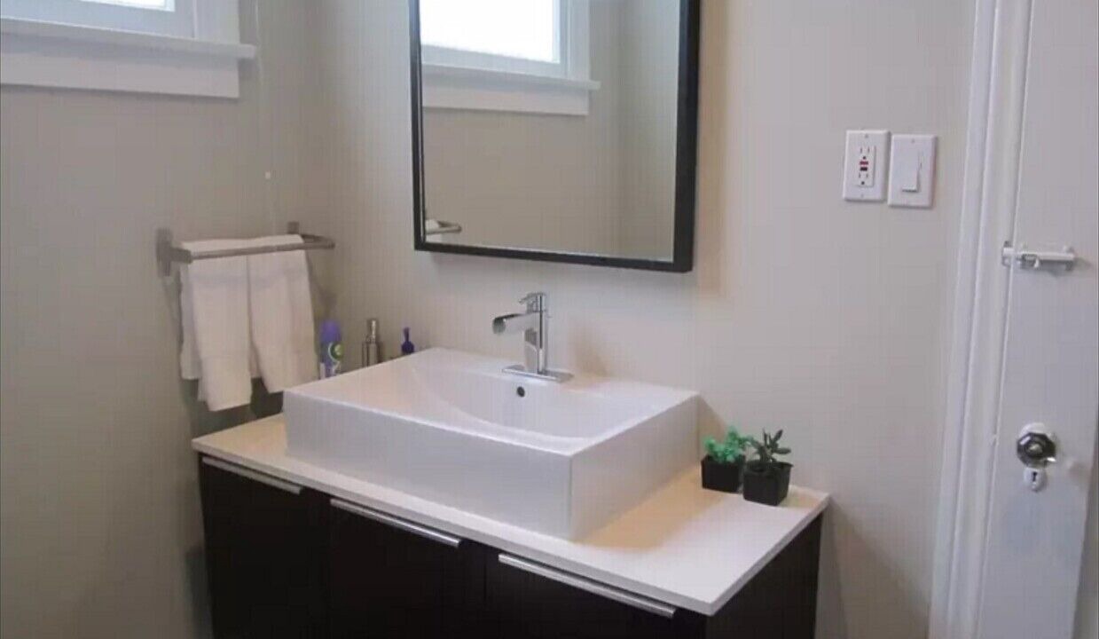Photo of Bathroom in Hollywood