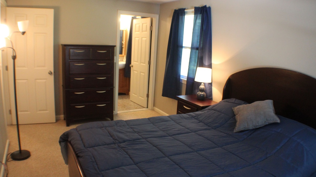 Photo of Bedroom in Centerville