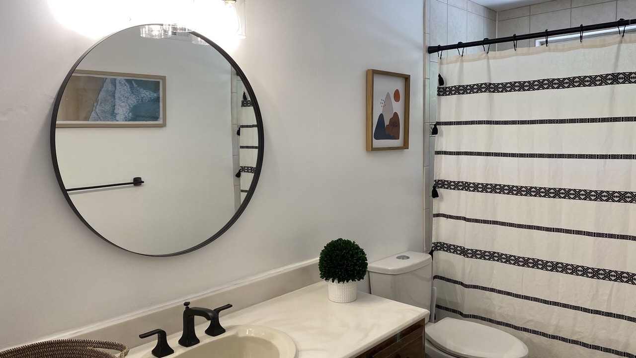 Photo of Bathroom in Calabasas