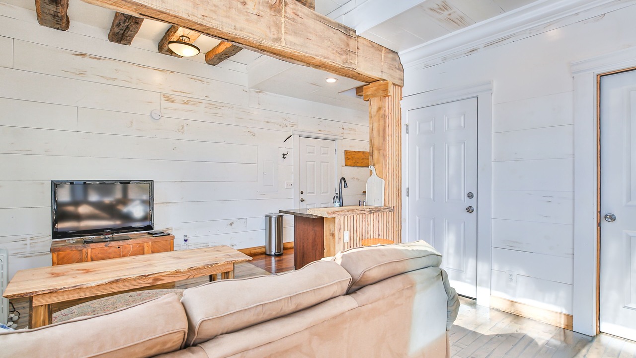 Photo of Livingroom in Leesburg