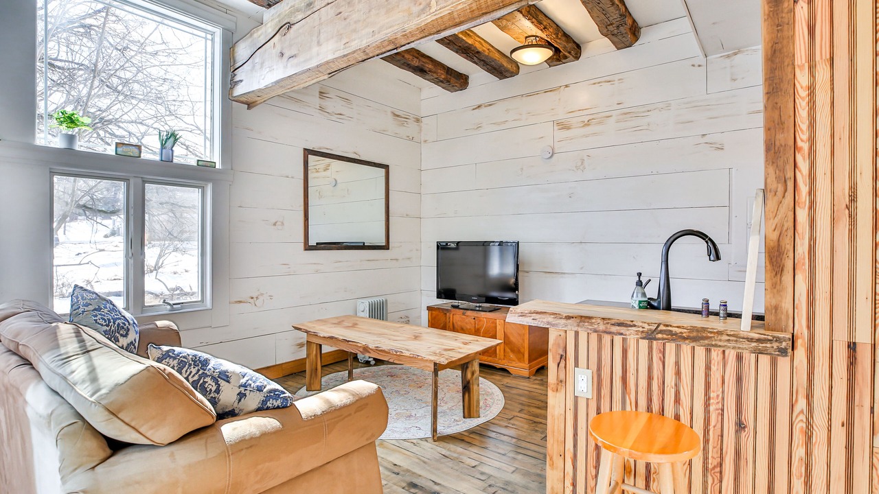 Photo of Livingroom in Leesburg