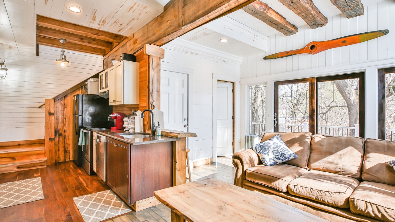 Photo of Livingroom in Leesburg