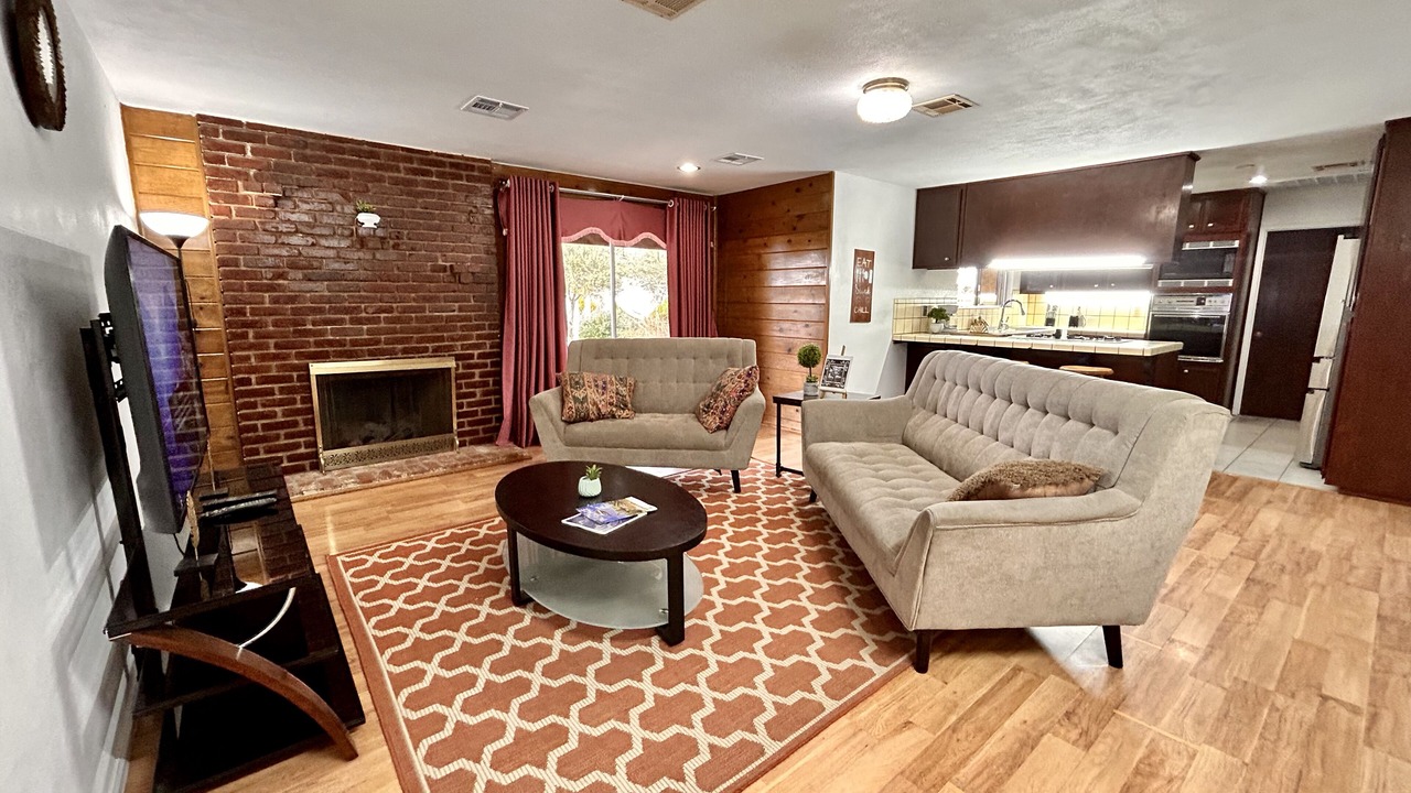 Photo of Livingroom in Palmdale