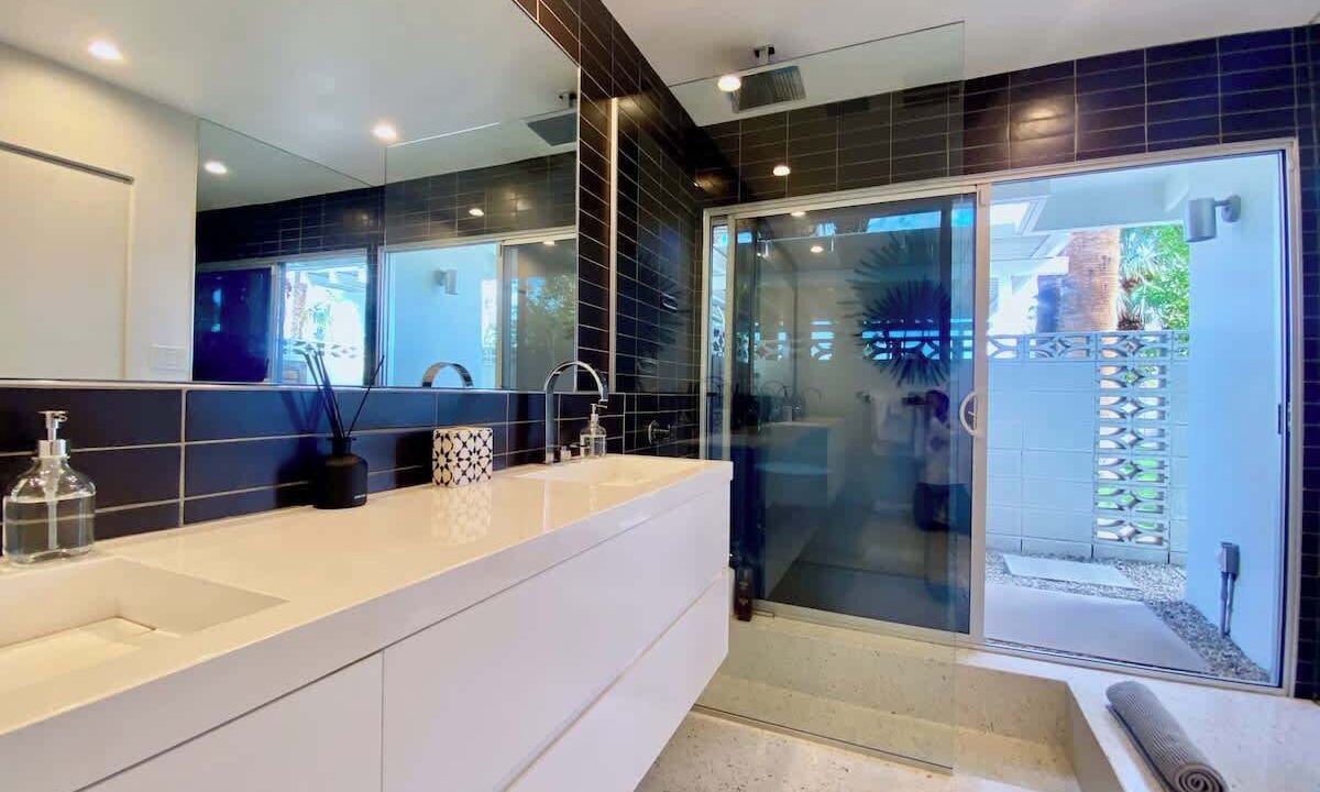 Photo of Bathroom in Vista Las Palmas
