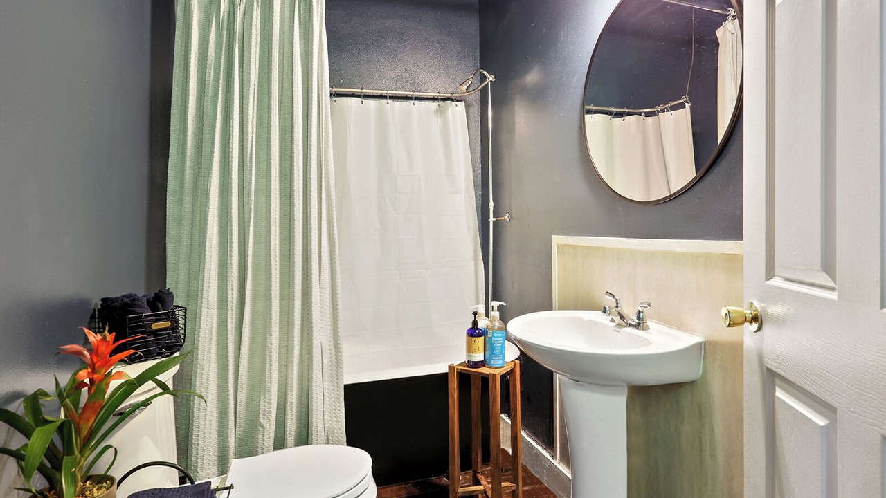 Photo of Bathroom in Saint Claude