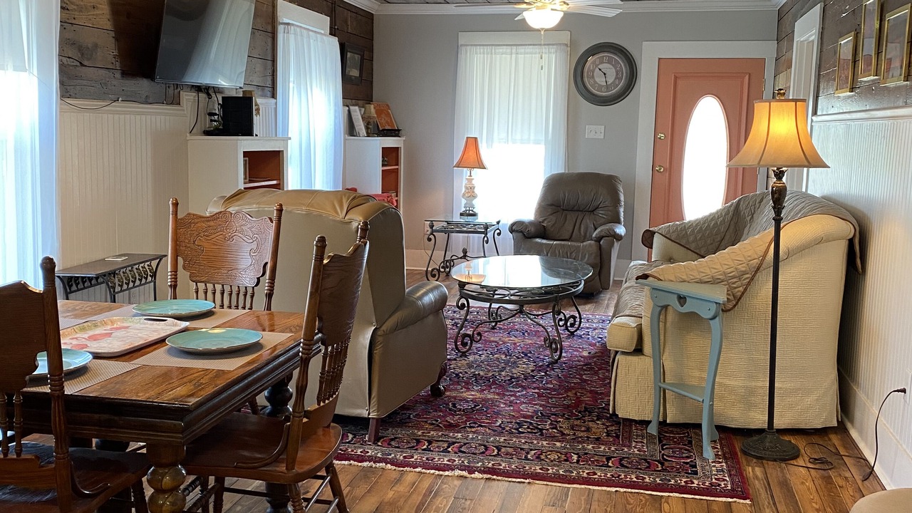 Photo of Bedroom in Gulfport