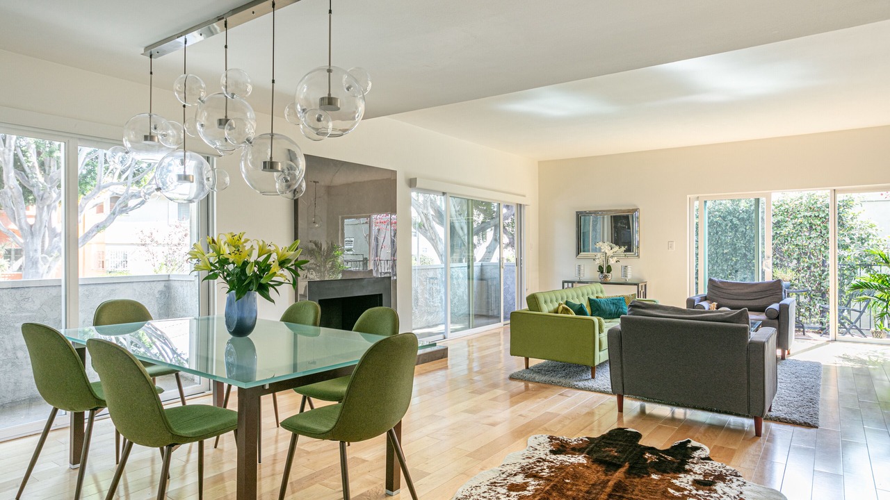 Photo of Bedroom in Beverly Grove
